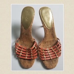 Unisa coral gold sandals euc 9